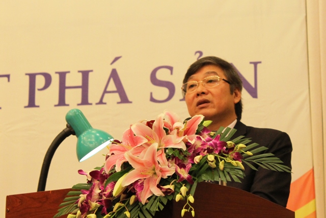 TS. Nguyễn Sơn, Phó Chánh án TAND tối cao, phát biểu tại hội nghị.