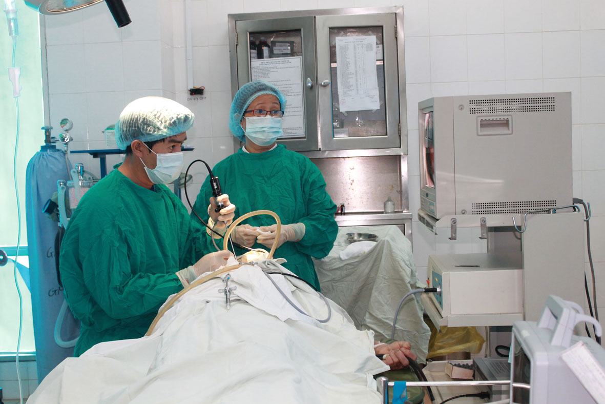 Phẫu thuật vá nhĩ tự thân bằng nội soi tại Bệnh viện Đa khoa TP. Buôn Ma Thuột (Ảnh: K.O)