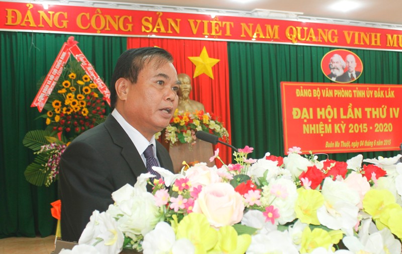   Đồng chí Êban Y Phu phát biểu chỉ đạo tại đại hội