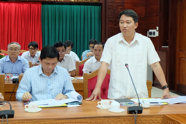 Phó Chủ tịch Thường trực UBND tỉnh Nguyễn Hải Ninh phát biểu tại cuộc họp