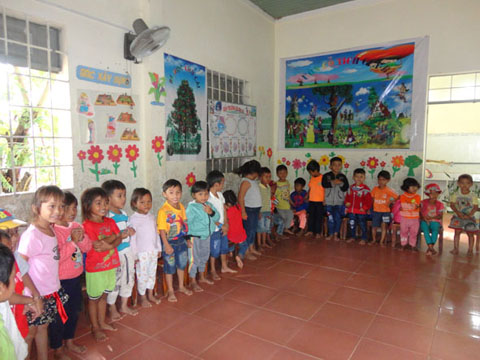Lớp học mầm non tại điểm lẻ buôn Yang Reh, xã Yang Reh (huyện Krông Bông) còn thiếu các công trình phụ trợ. 