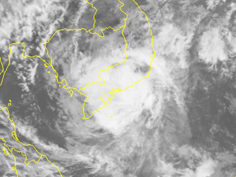 Dự báo mới nhất về bão số 16 (Tembin): Tâm bão lệch xuống phía Nam - Ảnh 3.