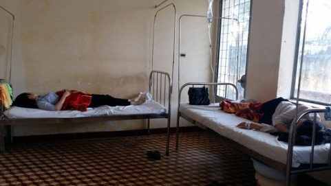 Các nữ tu sinh nhập viện cấp cứu tại Bệnh viện Đa khoa tỉnh Đắk Lắk