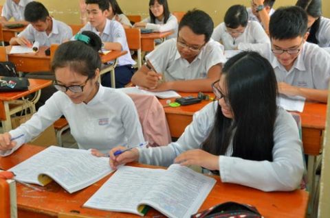 Học sinh TP HCM ôn tập, chuẩn bị cho kỳ thi THPT quốc gia 2017 Ảnh: Tấn Thạnh
