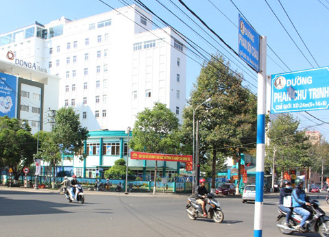 Ngã tư đường Phan Bội Châu - Phan Chu Trinh, hiện trường nơi xảy ra vụ án.