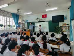 Sớm đưa tiếng Anh thành ngôn ngữ thứ hai trong trường học - Bài 2: Những cái khó cần tháo gỡ