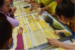 Với vàng, không nên đầu tư kiểu “lướt sóng”