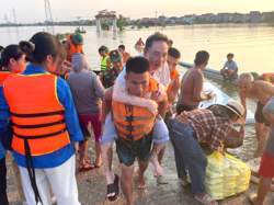 Biến đổi khí hậu 'gõ cửa' từng nhà