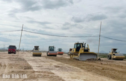 Khơi thông nguồn lực, thúc đẩy triển khai các dự án chiến lược