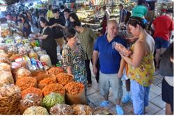 Hộ kinh doanh chuyển từ nộp thuế khoán sang kê khai, có lợi gì?