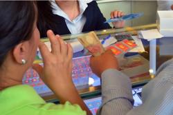 Giá vàng hôm nay, 9-10: Tăng lên đỉnh cao mới