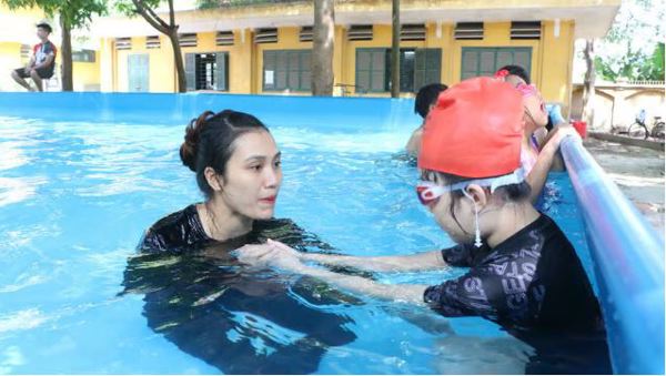 Lần đầu tiên có chương trình dạy bơi an toàn cho học sinh phổ thông