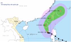 Bão Fung Wong giật cấp 16, đổi hướng di chuyển