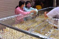 Giá vàng hôm nay 11-11: Tăng rất mạnh, lập đỉnh trong hai tuần qua