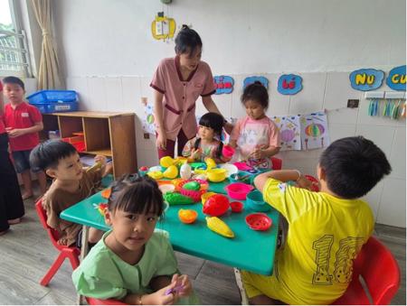 Bộ Nội vụ cảnh báo việc áp dụng hệ số lương đặc thù cho nhà giáo