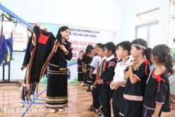 Xây dựng nội dung giáo dục địa phương giàu bản sắc