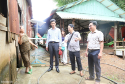 Kiểm tra công tác vệ sinh môi trường, phòng chống dịch bệnh do mưa lũ tại xã Ea Rốk