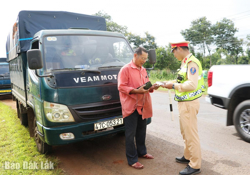 Trừ điểm giấy phép lái xe - Giải pháp “mềm” nhưng hiệu quả