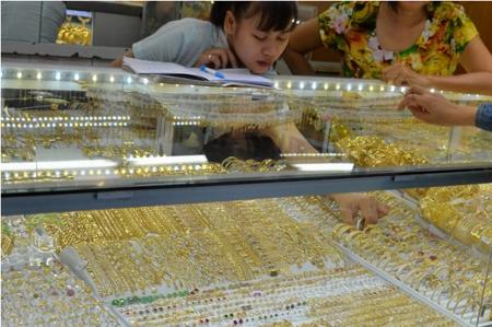 Giá vàng hôm nay 14-11: Sụt giảm mạnh khi nhà đầu tư ồ ạt chốt lời