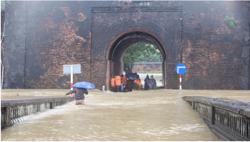 Vì sao miền Trung lại mưa lớn, có vượt kỷ lục của đợt mưa hồi cuối tháng 10?