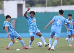 Tuyển Việt Nam cần quyền tự quyết