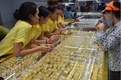 Giá vàng hôm nay 18-11: Rơi thẳng đứng chỉ trong vài giờ