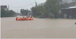 Đắk Lắk đề nghị hỗ trợ trực thăng, ca nô công suất lớn ứng cứu người dân