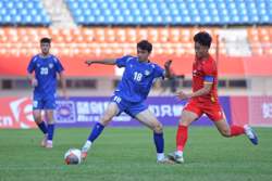 HLV Kim Sang Sik đón tin không vui trước thềm SEA Games 33