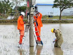 Tốc lực khôi phục lưới, cấp lại điện cho nhân dân