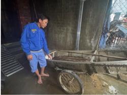 Người hùng cứu hơn 40 người trong lũ dữ vừa nhận tin vui