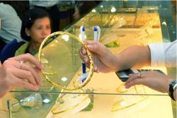 Giá vàng hôm nay 25-11: Vàng thế giới tăng rất mạnh