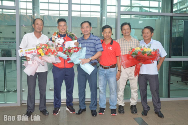 Tiền thưởng tiếp thêm động lực cho các vận động viên