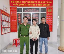 Công an xã Krông Búk truy bắt “nóng” đối tượng trộm cắp tài sản