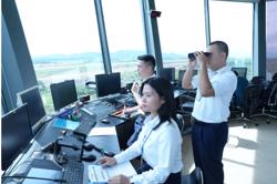 Sân bay nào chịu ảnh hưởng của bão số 15?