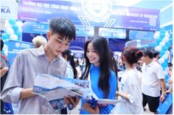 Khe cửa hẹp với thí sinh xét tuyển bằng tổ hợp C00