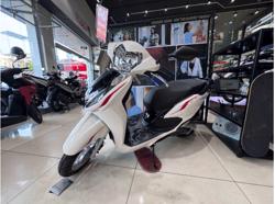 Xe máy Honda bị đẩy giá cao chót vót