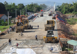 Cao tốc Bắc - Nam qua Đắk Lắk khó thông xe kỹ thuật đúng thời gian yêu cầu