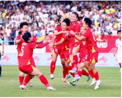 Tuyển bóng đá nữ Việt Nam vào bán kết