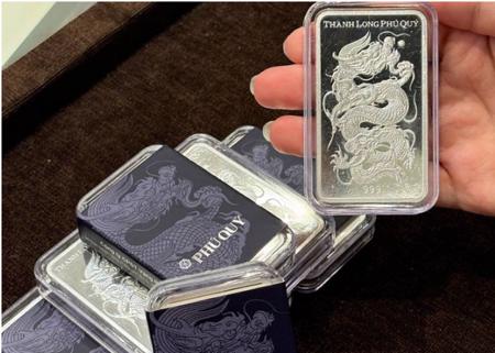 Giá bạc hôm nay 16-12: Người dân lại đổ xô mua bạc