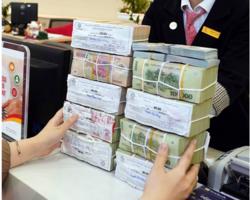 Có ngân hàng đưa lãi suất gửi tiết kiệm 6 tháng lên 7,5%/năm