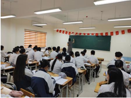 Giáo dục AI trong trường phổ thông: Không quá tải, ưu tiên lồng ghép môn học