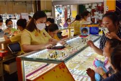 Giá vàng hôm nay 23-12: Tăng chóng mặt, lập kỷ lục mới