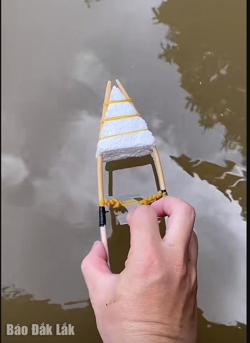 Xã Ea Wer: Bắt chước trò “ghe bobo” trên TikTok, học sinh lớp 2 đuối nước thương tâm