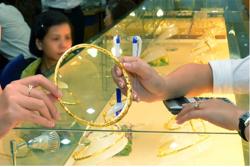 Giá vàng hôm nay 3-12: Bất ngờ sụt giảm