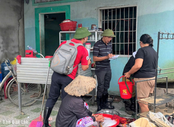 Cơ bản hoàn thành việc xử lý giếng nước bị ngập của người dân