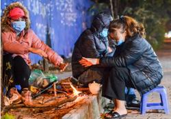 Không khí lạnh tràn xuống, miền Bắc mưa rét, miền Trung chưa dứt mưa lớn