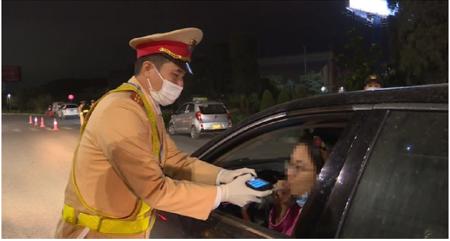 CSGT phát hiện hơn 2.400 trường hợp vi phạm nồng độ cồn chỉ trong một ngày