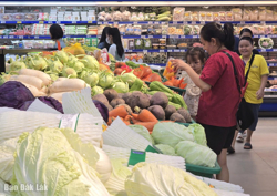 Giá xăng dầu, rau củ quả tăng, kéo CPI tháng 11/2025 tăng 0,77%