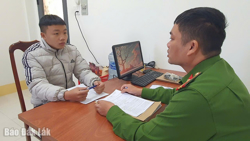 Đột nhập nhà hàng xóm trộm vàng để mua Iphone