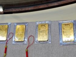 Chiều 10-2, giá vàng thế giới lập đỉnh, vàng miếng SJC tăng vọt cả triệu đồng